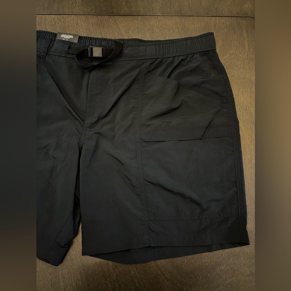 NWT Men’s XXL Eddie Bauer Black Shorts - Picture 5 of 10